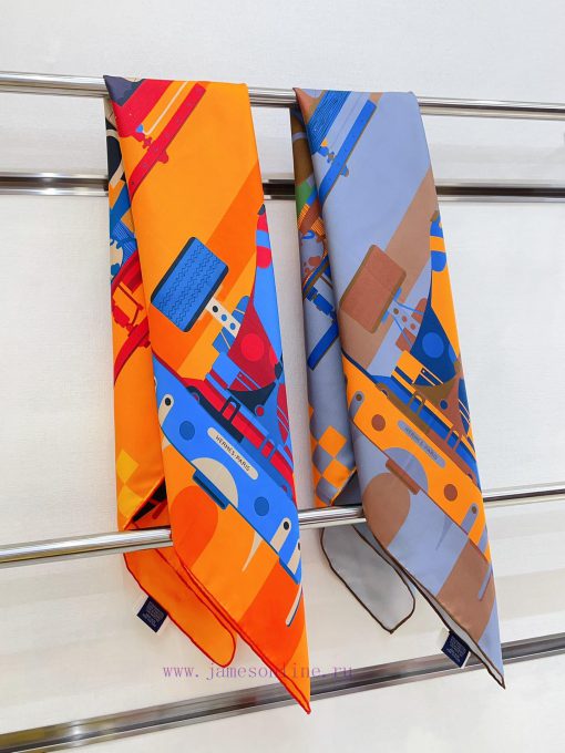 HERMES's new silk scarf looks great when you buy it. We recommend the Crazy Racing 90 silk sbepq5au4 - Image 4