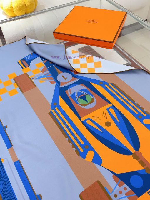 HERMES's new silk scarf looks great when you buy it. We recommend the Crazy Racing 90 silk sbepq5au4 - Image 6