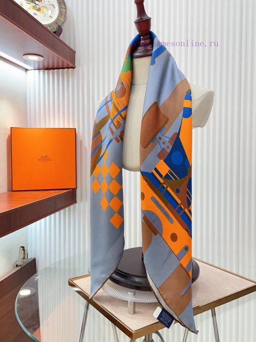 HERMES's new silk scarf looks great when you buy it. We recommend the Crazy Racing 90 silk sbepq5au4 - Image 8