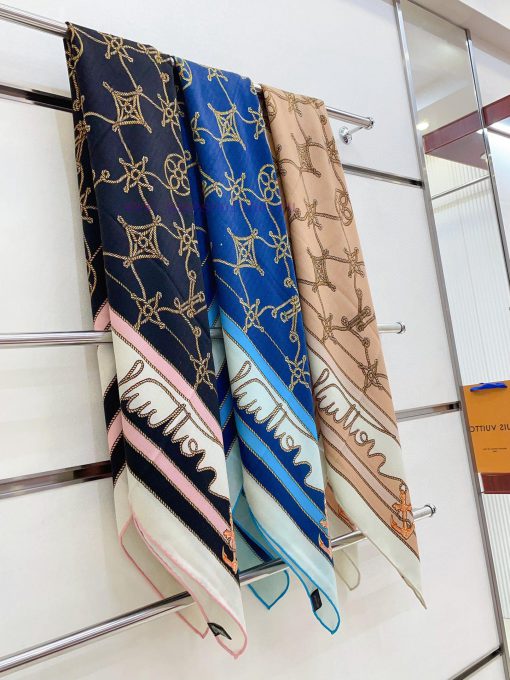LV's elegant and noble baby like soft touch chain, logo velvet print, cleverly uses the donkuathi6pj - Image 3