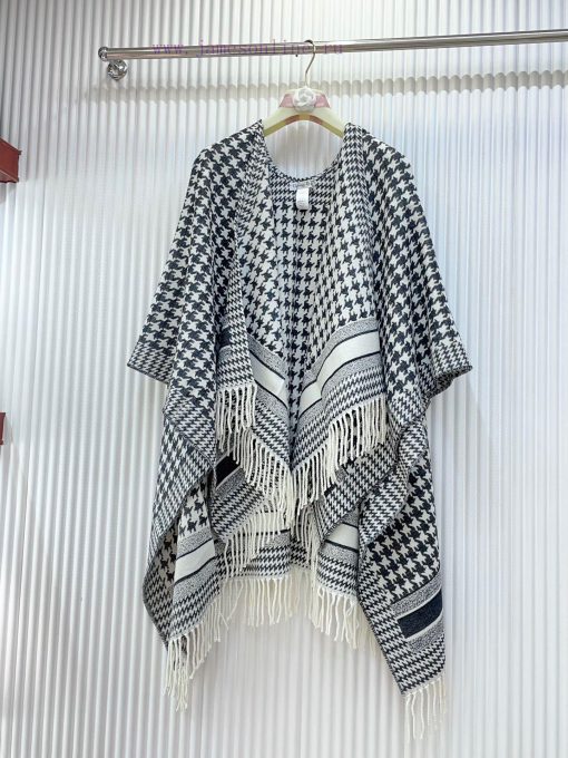 The Thousand Bird Grid Jacquard Logo Printed Cloak Material is 100% Kashmir Imported Cashmer4utme90p - Image 6
