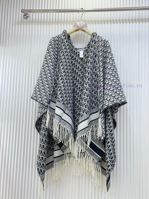 CD Jacquard Logo Printed Cloak Material 57% Kashmir Imported Cashmere 43% Wool Fabric Size 17xrdcus7 - Image 4