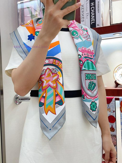HERMES's new silk collection looks great when you buy it. We recommend the candy book seal 9ne6zg4pd - Image 2