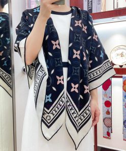 LV Elegant and noble baby like soft touch L Color LOGO velvet printing: ingeniously use the c25wsryq