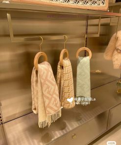 Popular two-color shipment new Fendi likes niche and non collision styles. Fendi is recommenqionlm7k
