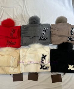 LV three piece wool three piece set hat scarf gloves classic set hat with 12cm fox fur ball 468fndyk