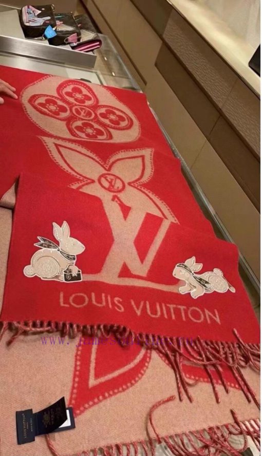 The Louis Vuitton channel is offering rabbit stickers and large scarves. The best looking an4gnsx5ff - Image 10