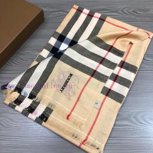 The classic style that has been popular for N years, trendy people have several Burberry scamb8a2jfe - Image 3