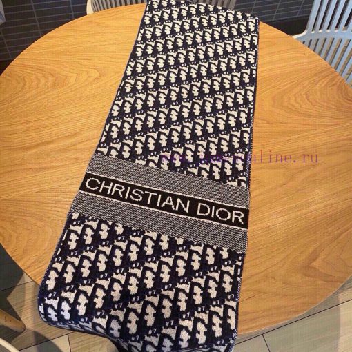 Dior's classic autumn and winter collection features a knitted double-sided jacquard style, sobt5amf - Image 6
