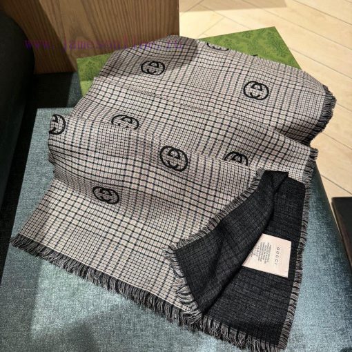 The G family GG jacquard shawl is extremely dazzling, a must-have for goddesses. The actual 1bxso7qv - Image 4