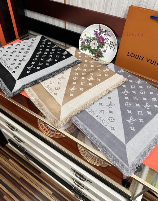 LV Classic L is a must-have for families. The most classic style uses dark jacquard technolo4fk6wci7 - Image 3