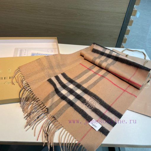 Burberry's new gold thread is a super versatile and high-quality product that is absolutely e1xmdc86 - Image 7