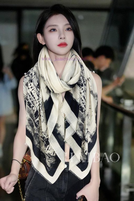 The new Dior cashmere scarf D Eiffel Tower scarf is recommended for VIP promotion. Be sure tawn55eec - Image 2