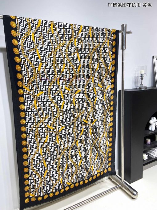 The new Fendi cashmere long scarf FF chain printed long scarf is highly recommended by VIPs.2ocmvg54 - Image 4
