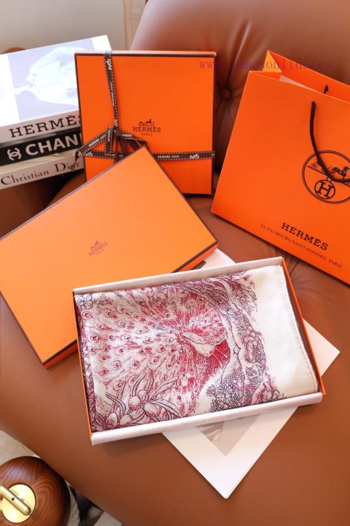Hermes launches new 2024 modelHERMES new 140 sizeElectric Blue/Stone Gray/Pink WhiteThis claj43x60a1 - Image 9