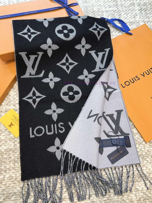 Finally shipped, the LV Essential scarf, which was launched on August 26th and is the hotteszqs7e452 - Image 4