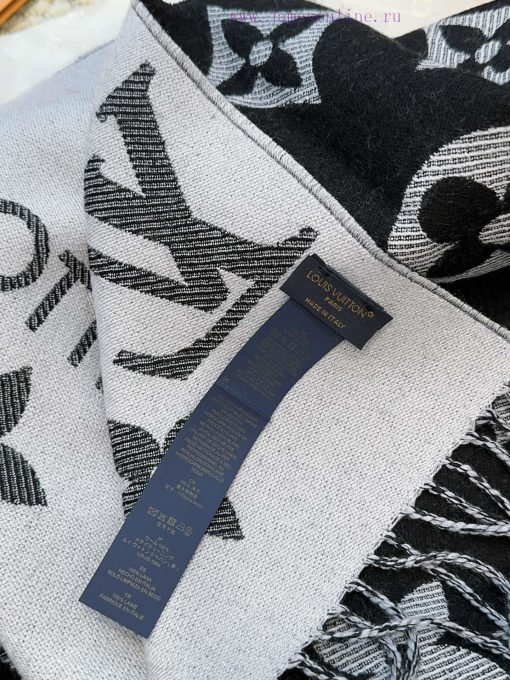 Finally shipped, the LV Essential scarf, which was launched on August 26th and is the hotteszqs7e452 - Image 5