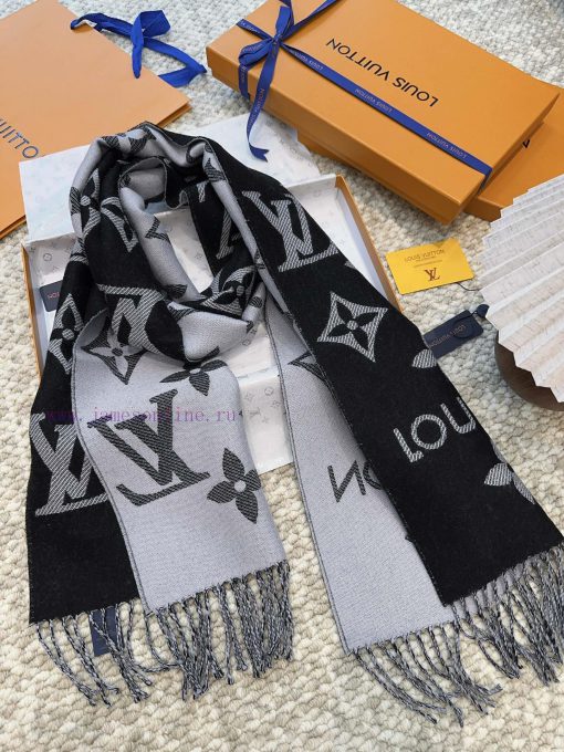 Finally shipped, the LV Essential scarf, which was launched on August 26th and is the hotteszqs7e452 - Image 8