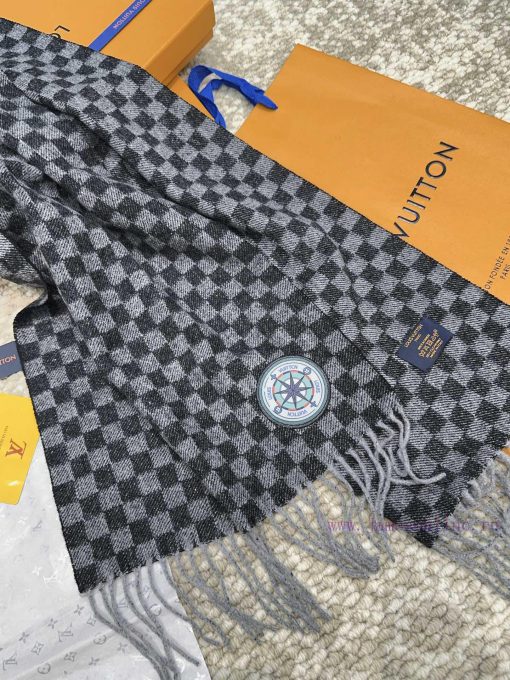 The Damier Graphite 12 Letters Petit Damier scarf is made of wool knit fabric and features aqyuiwllr - Image 7