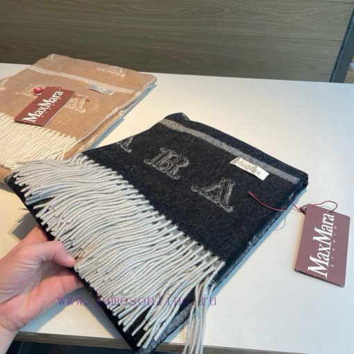 This scarf from M family is made of cashmere fabric and adorned with the iconic MonogramPattfpi7218o - Image 6