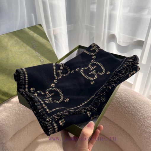 The classic GG pattern is one of the iconic elements used by the brand since the 1930s, and cuw7mxf0 - Image 4