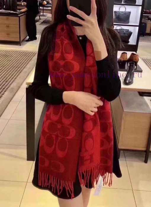 Classic 5 ⃣ The COACH classic Coach shawl is so beautiful, not only in terms of appearance bxsl2xxkn - Image 2