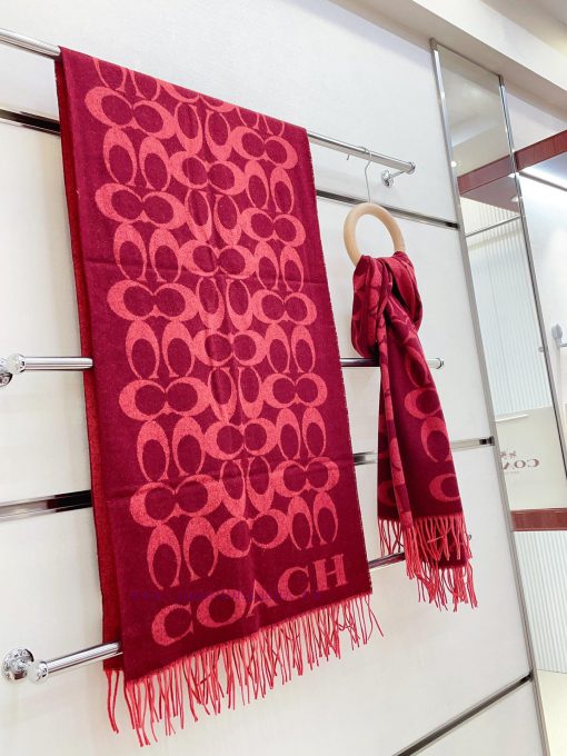 Classic 5 ⃣ The COACH classic Coach shawl is so beautiful, not only in terms of appearance bxsl2xxkn - Image 9