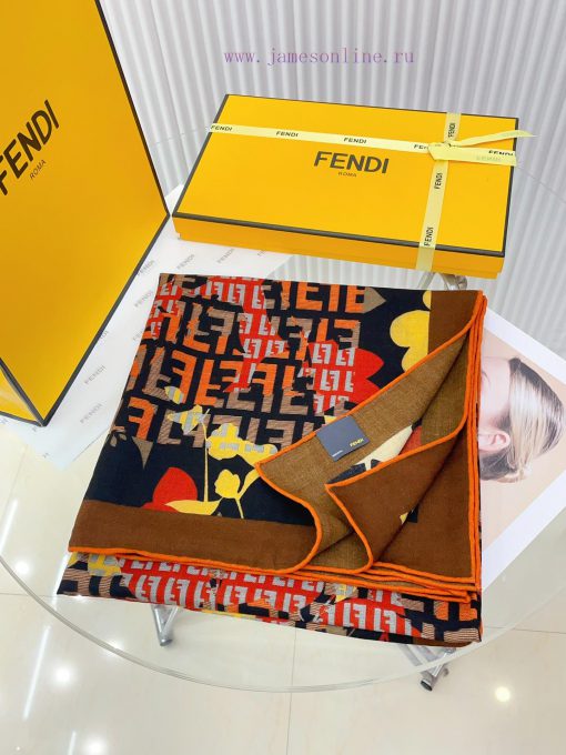 FENDI's latest flagship FF polka dot flower 140 silk cashmere square scarf is very easy to mjw0ooue4 - Image 4