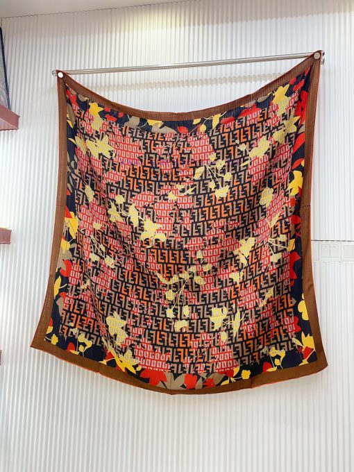 FENDI's latest flagship FF polka dot flower 140 silk cashmere square scarf is very easy to mjw0ooue4 - Image 5