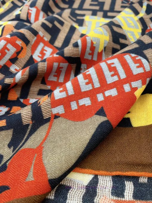 FENDI's latest flagship FF polka dot flower 140 silk cashmere square scarf is very easy to mjw0ooue4 - Image 9