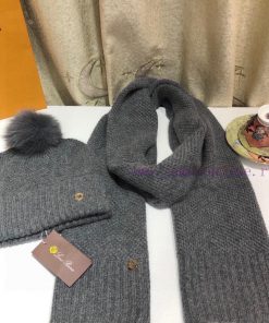 Loro Piana, a top luxury brand in Italy, specializes in designing hats and scarves with cashj1655sdn