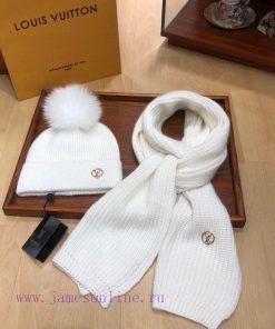LV set Louis Vuitton knitted hat scarf set with 15cm real fur fox fur ball 30% rabbit fur 70wpb5c6rc