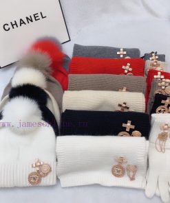 Chanel three piece wool three piece set hat scarf glove classic set hat warm and super comfo7spda7uy