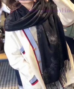 The COACH classic Coach scarf is also so beautiful, not only in terms of appearance but alsoqkhng5o4