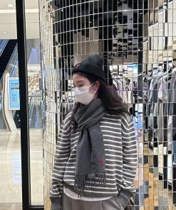 Minimalist scarf, Ami's new collection is now availableA high-end cashmere wool blend scarf nlw9qe3c