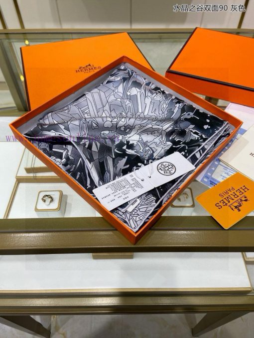 High end customization makes it look great. We recommend the Crystal Valley double-sided 90 wo1y75x4 - Image 4