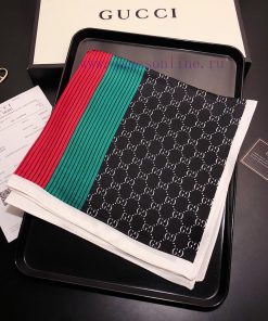 Gucci 100% mulberry silk crepe satin versatile small square scarf, with an elegant and youthpomsytv2