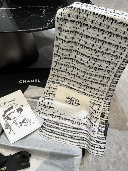 Chanel Knitted Scarf with Pocket 🧣 The autumn and winter collection is undoubtedly the most m8up1jzp - Image 7