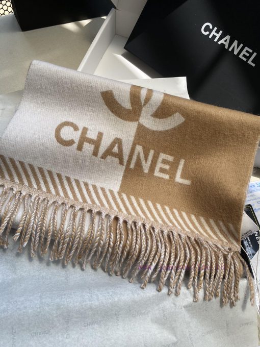 CHAN * L 24A Wool Scarf 174 * 36cm 100% WoolA thin scarf with a soft touch, simple two tone raleaqne - Image 3