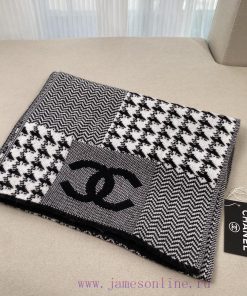 CHANEL cashmere long scarves are top-notch original products that are unparalleled in beautyd03gijo2