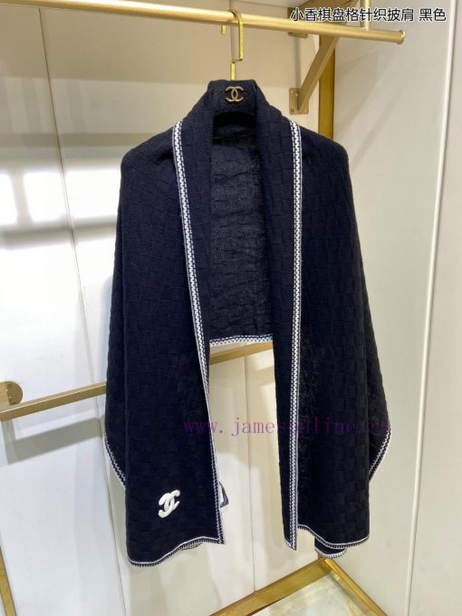 The new Chanel checkered knitted shawl is so beautiful [tears]. It is a top-notch palace grasluj2pyq - Image 8