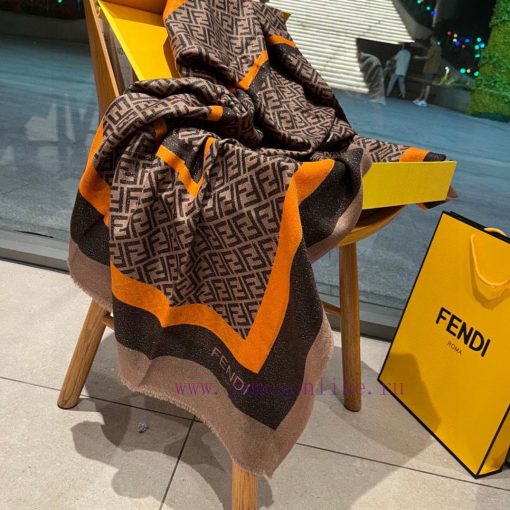 The Shining Goddess Shawl, a bright and dazzling Fendi fairy level good thing, is simple andm3sfp5pf - Image 7