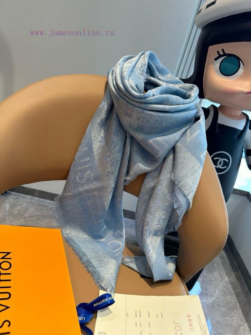 The new L V 2024 shawl looks like a beloved pair of jeans with a unique texture that has beek1nfb5ys - Image 7