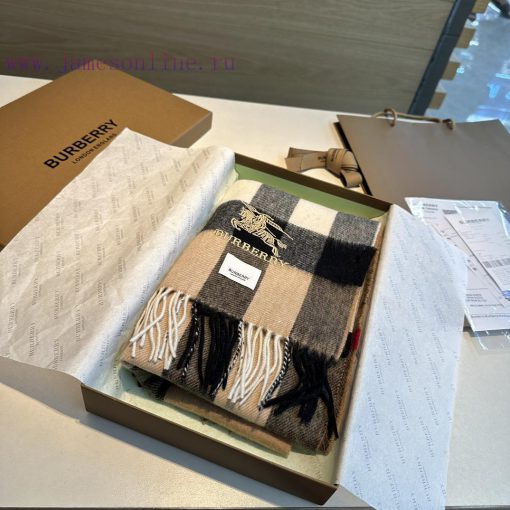 Burberry's new super versatile product, with absolutely excellent quality and super value. T1h1h32b5 - Image 6
