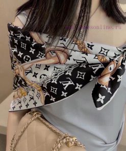 Lv... Chain Flower Lv2024 on sale, 90 * 9016 mm top-level silk square scarf... 2 colors in sr25fyyto