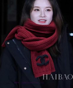 Chanel's new double-C solid color striped knitted long scarf, cashmere knitted long scarf, iti7pxfst