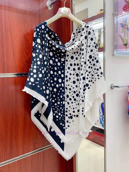 LV new dark patterned jacquard printed velvet shawl~~It looks great! The fabric is very softzps8oaay - Image 7