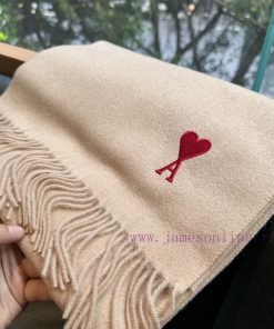 Minimalist scarf, Ami's new collection is now availableA high-end cashmere wool blend scarf quqmzrpk