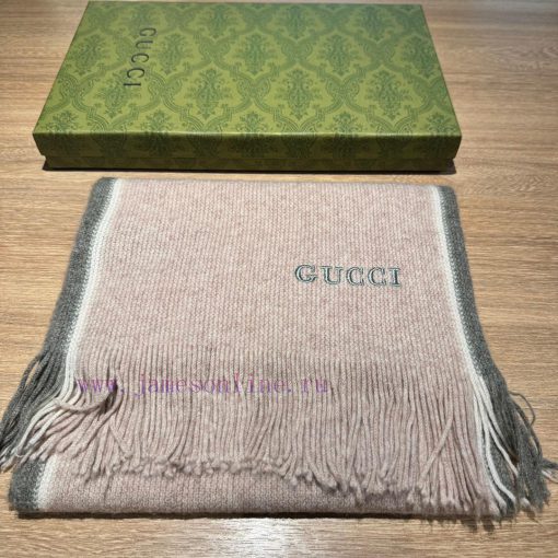 Gucci, high-end wool knitted scarves can be formal or casual, with a very classical design fr4brtfo7