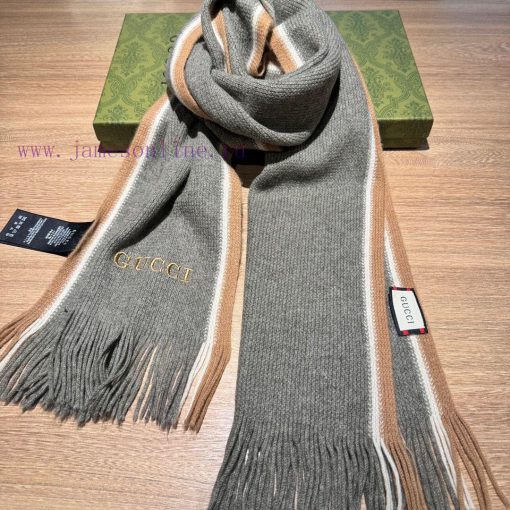 Gucci, high-end wool knitted scarves can be formal or casual, with a very classical design faj8ynvbr - Image 18